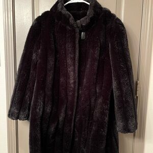 Vintage Style VI Ltd Black Faux fur coat Made in USA Glam statement Jacket.